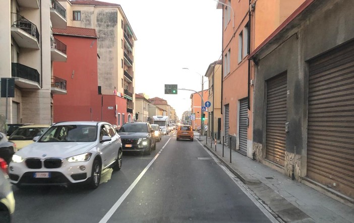 Traffico intenso su Autofiori e Statale 28 per i rientri dell'Immacolata