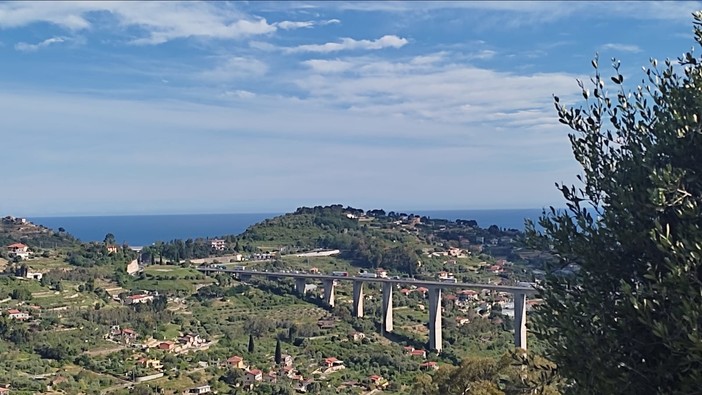 Incidente sull'autostrada A10 in direzione Genova: tre feriti e due chilometri di coda