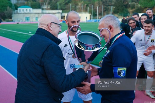 Imperia calcio, mister Buttu: “I miei ragazzi hanno meritato la Coppa, ma dal 7 gennaio inizia un altro campionato”