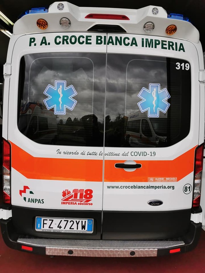 Incidente stradale a Vasia, scooter contro camion: un ferito