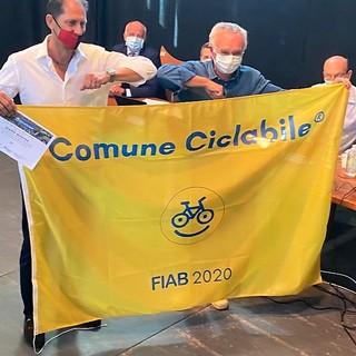 A Diano Marina la bandiera di ComuneCiclabile FIAB, la soddisfazione di Za Garibaldi