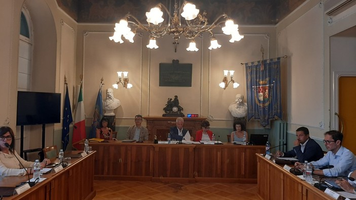 Consiglio provinciale, presentati due progetti Alcotra: lago di Ferraia e itinerari ciclabili tra alpi e mare