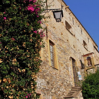 L’esposizione 'La mia canzone – storia del Festival di Sanremo' al Castello dei Clavesana di Cervo