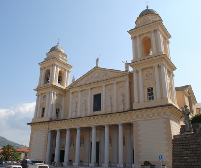 Imperia, alla basilica di San Maurizio Don Pasqualino di Dio