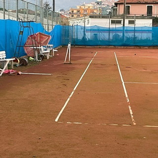 Degrado al tennis club, ‘Diano Domani’: “Amministrazione latita e assessore allo sport preferisce tour europei per pubblicizzare chissà che cosa&quot;