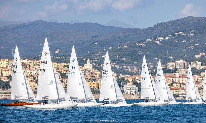 Imperia, con la terza prova gli svedesi in testa al Grand Prix 2024 dei Dragoni