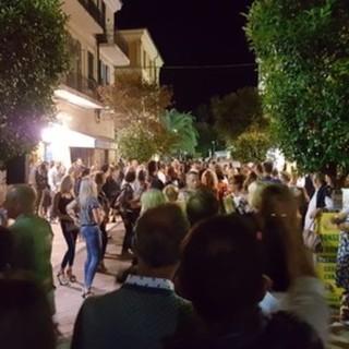 Diano Marina, difficile trovare un bar che dopo le 22.00 ti faccia un caffè