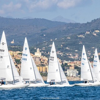 Imperia, con la terza prova gli svedesi in testa al Grand Prix 2024 dei Dragoni