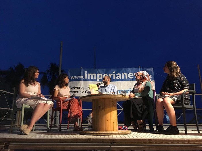 Prosegue il Festival due parole in riva al mare 2019, Paola Cereda presenta 'Quella metà di noi'