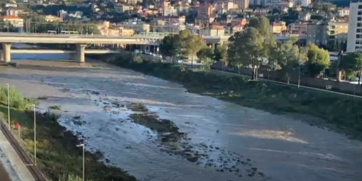 Pioggia torrenziale nella notte nell’Imperiese con torrenti gonfiati e fiato sospeso per paura di esondazioni