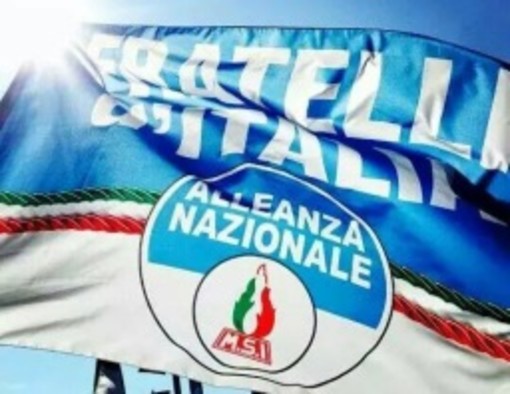 Elezioni a Imperia: al gazebo di Fratelli d’Italia il candidato sindaco Luciano Zarbano incontra la cittadinanza