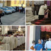 Imperia, monsignor Borghetti ai funerali di don Teo: “Il tuo cuore era quello di un bambino, sempre impegnato per gli altri&quot; (foto)