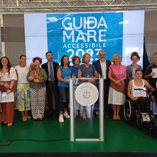 Presentata la guida 'Mare Accessibile 2023', la mappa delle spiagge liguri accessibili alle persone con disabilità motoria