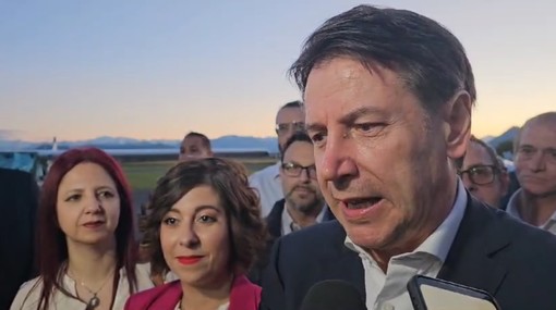 Arresto Toti, Giuseppe Conte interviene a gamba tesa: “Si deve dimettere”