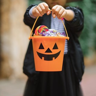 Le Ferriere invase da “mostriciattoli”, torna la festa di Halloween al campetto di via Gibelli