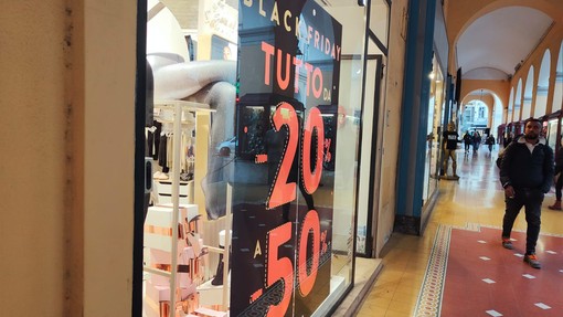 Un vademecum di Assoutenti per evitare le truffe durante il “Black Friday”