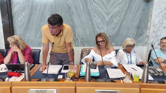 Bocciata la 'question time' sull'auto blu del sindaco Scajola presentata da Imperia Rinasce