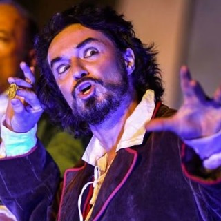 'Il Barbiere di Siviglia' al teatro Cavour di Imperia. Nella foto il baritono Gabriele Nani (Figaro)