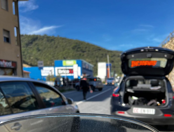 Imperia, scontro auto-moto, in ospedale un uomo