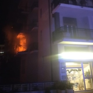 Padre e figlia morti nell'incendio di un appartamento ad Andora