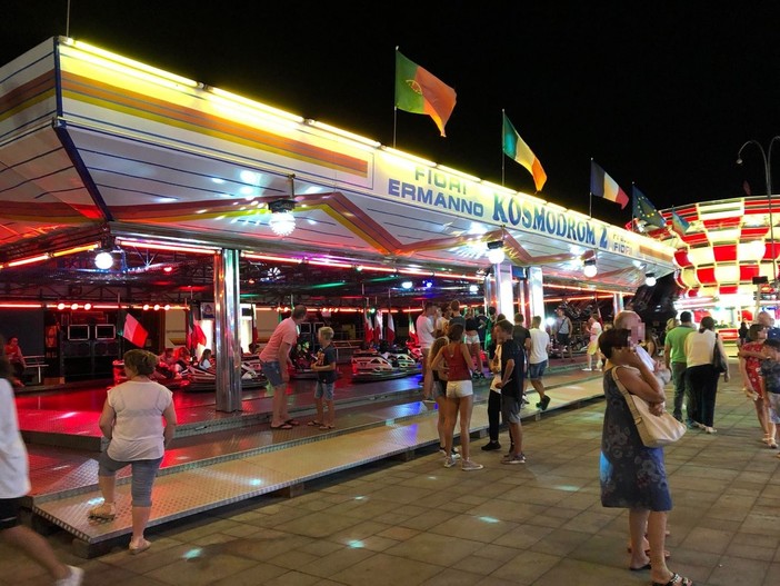 Il Luna Park di Imperia preso di mira dai ladri, bottino scarso ma danni ingenti