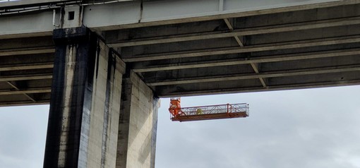 Distacco di materiale dal viadotto autostradale, arriva l’ordinanza del Comune di Diano Marina