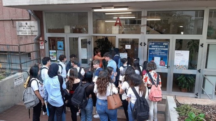 Maturità, al via il 19 giugno con il primo scritto. Tra le novità di quest'anno la piattaforma 'Unica'