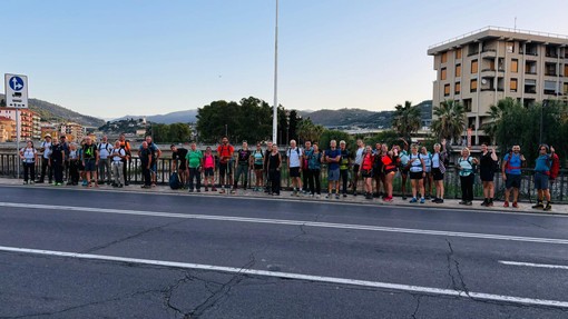 Imperia-Limone: il primo giorno si chiude senza intoppi nonostante il maltempo (foto)