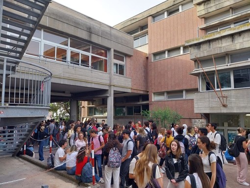 Maturità, studenti impegnati nella seconda prova poi occhi puntati agli orali