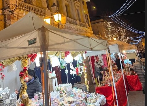 Un’ordinanza ad hoc vieta la sosta in occasione dei mercatini di Natale di Porto Maurizio