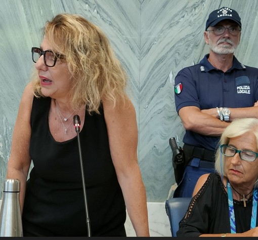 Caso Auricchia, Bozzano e Modaffari a Rita Elena: &quot;Convochi la commissione Pari opportunità&quot;