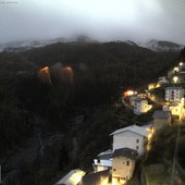 Maltempo, a Monesi primi fiocchi di neve. Sulla costa vento molto forte