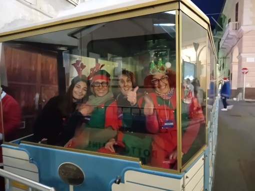 Un Natale da favola a Pontedassio con Peter Pan e il &quot;trenino canterino&quot; (foto)