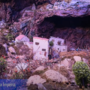 A Sant’Agata si rinnova la magia del Presepe con una grotta realizzata in materiali naturali autentici (video)