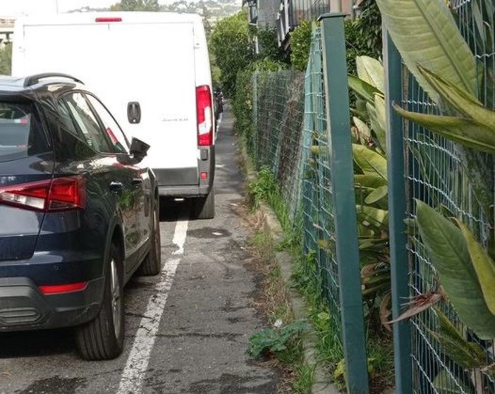 Imperia, via Acquarone a Porto Maurizio off limits ai pedoni