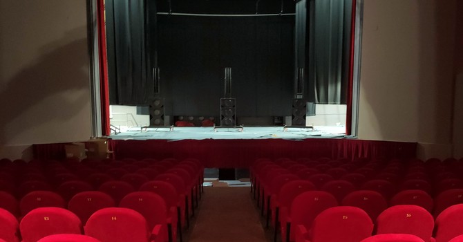 Il Comune spende 17 mila euro per le poltrone del teatro Cavour