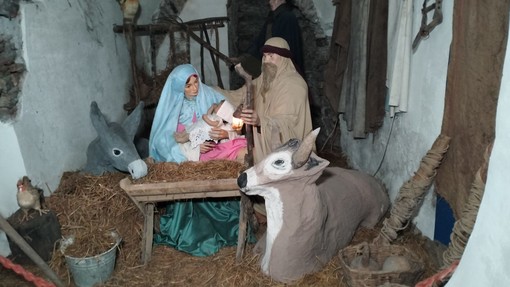 La magia del presepe nell'entroterra, a Gazzelli l'&quot;eredità&quot; di Gianni (video)