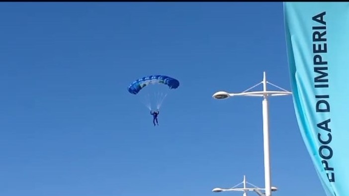 Ecco le prove dell’apertura delle Vele d’Epoca con gli incursori della Marina (video)