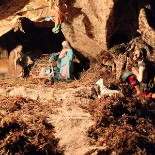 La magia del presepe a Imperia, in via Carducci una Natività tradizionale (video)