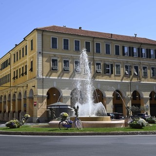 Imperia, la pedonalizzazione del centro di Oneglia inserita nel piano delle opere pubbliche. Scajola: &quot;Basta andare dentro i negozi con l'auto&quot;