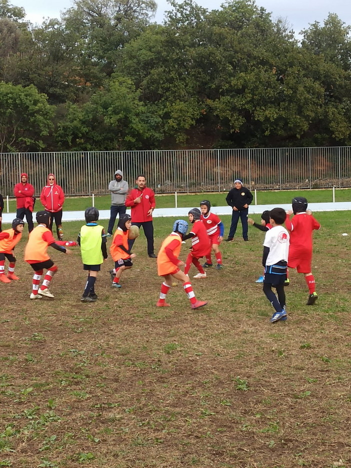 Reds Rugby Team in campo i piccolissimi  e le 'Barbarians'  (video)