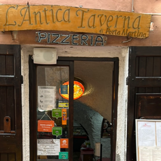 Porto Maurizio, il ristorante pizzeria l'Antica Taverna vi aspetta per le cene in vista delle festività