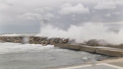 Burrasca forte in arrivo  in Riviera, allerta meteo per vento e freddo