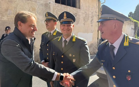 L'assessore regionale Scajola al ricordo dei militari della Guardia di finanza di Sanremo (foto)