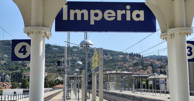 Ancora disagi in vista per chi si muove con i treni per uno sciopero di 24 ore per sabato 23 e domenica 24 novembre