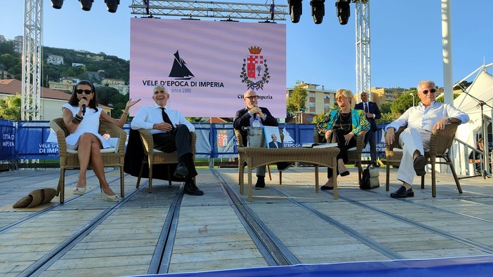 Vele d'epoca. Casini con Pinotti da Scajola per &quot;C'era una volta la politica&quot;. Ma la politica tornerà? (Il Punto)