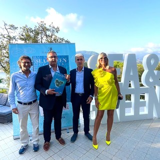 Turismo, presentazione della rivista Sea &amp; Green Liguria, presidente Toti: “Meta adatta a ogni stagione ed esigenza&quot;