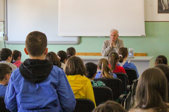 Imperia, alunni a scuola di politica con il sindaco Claudio Scajola