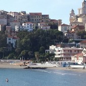 26 DICEMBRE 2015.  Santo Stefano 'primaverile' a Imperia: 22 gradi, tuffi in mare e tintarella