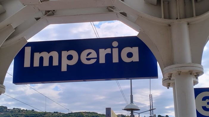 L’Espresso Riviera fermerà anche a Imperia e Diano Marina